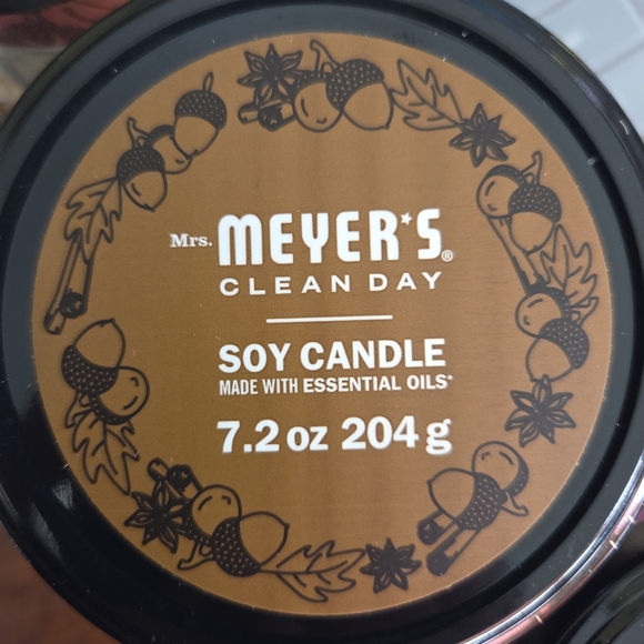 Mrs. Meyer's - Scented Soy Candles - Picture 3 of 6